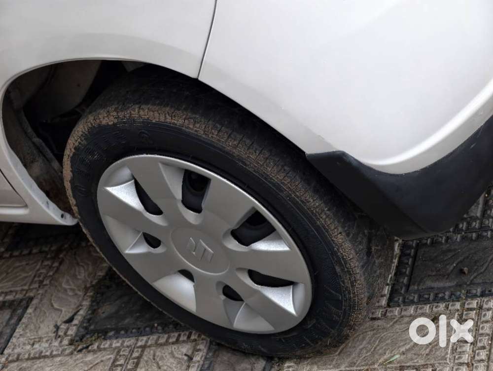 Maruti Suzuki Zen Estilo Lxi Bs Iv, 2013, Petrol