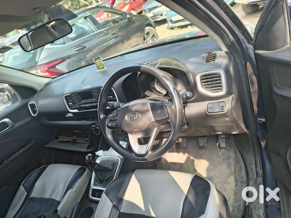 Hyundai Venue S Turbo, 2021, Petrol