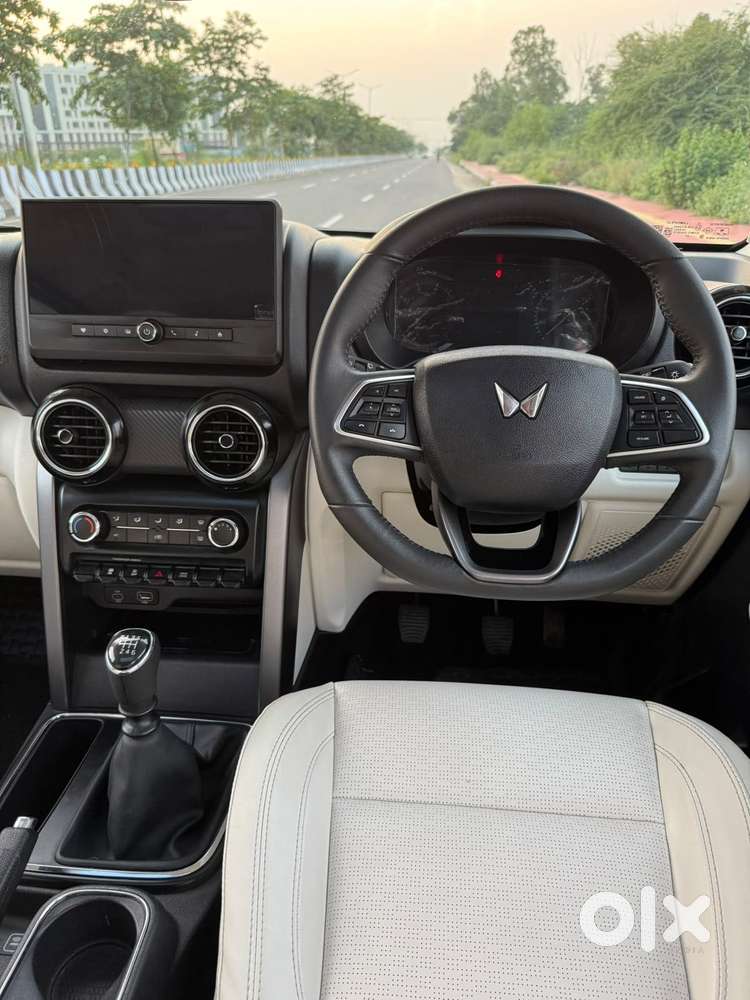 Mahindra Thar Roxx, 2025, Diesel