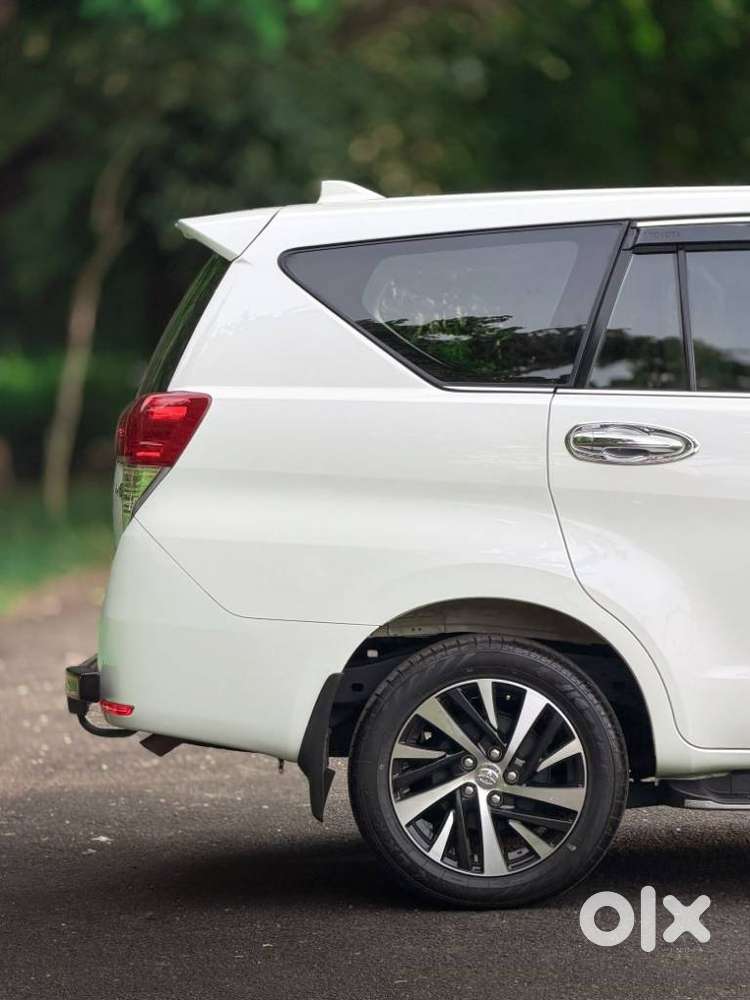 Toyota Innova Crysta [2020-ongoing] 2.4 Zx 7 Str, 2022, Diesel