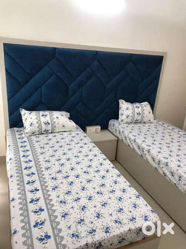 NO BROKERAGE! Paying Guest Accomodation for Boys with meals in Noida!