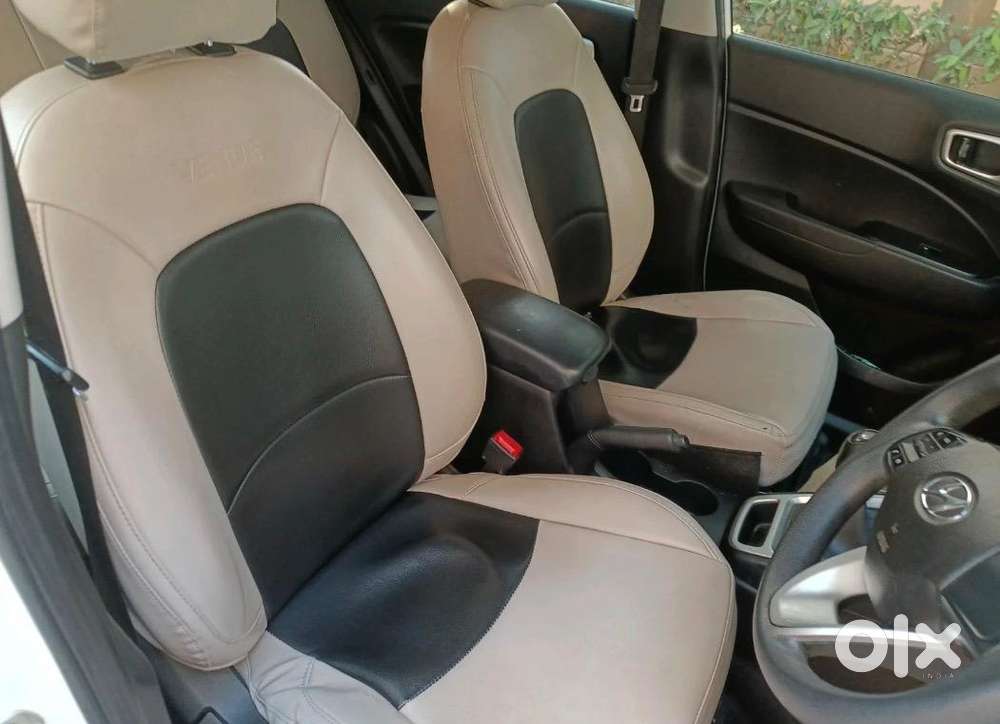 Hyundai Venue S 2020 Petrol Well Maintained  1st Owner  Full Service