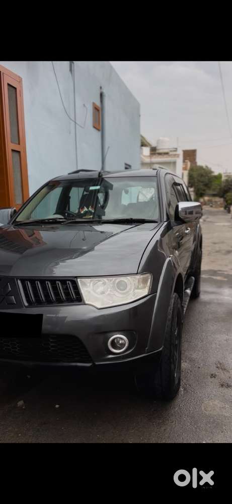 Mitsubishi Pajero Sport 2014
