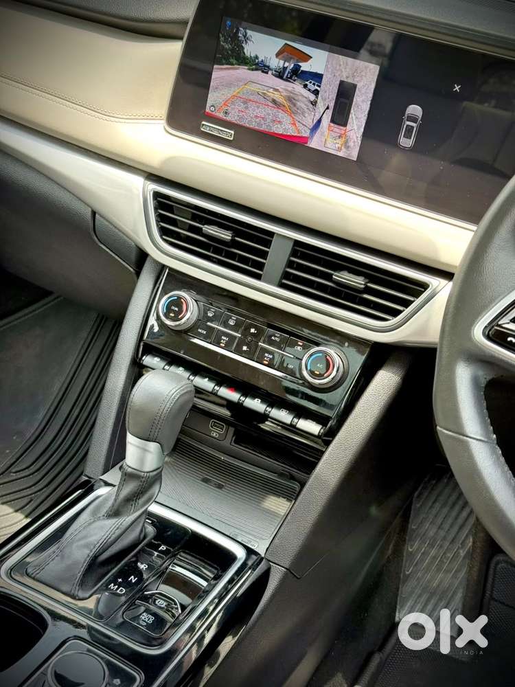 Mahindra Xuv700 2.2 Ax 7 Diesel At Luxury Pack Str, 2023, Diesel