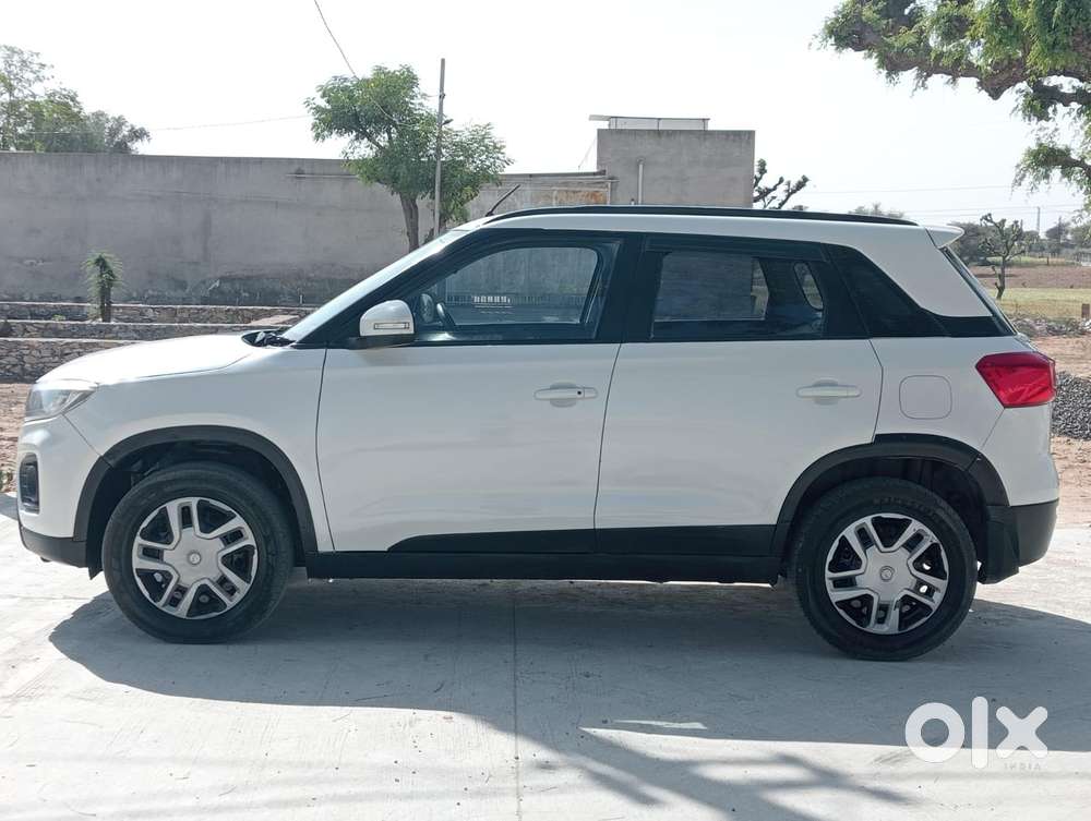 Maruti Suzuki Brezza Vxi At, 2020, Petrol