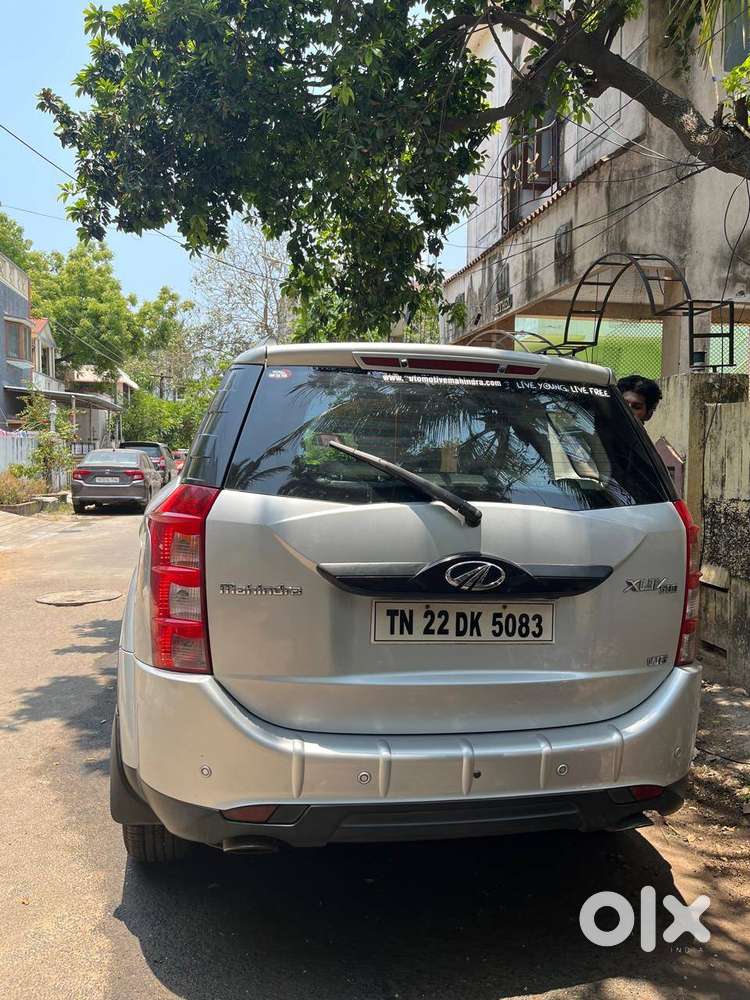 Mahindraxuv500(w6)-8yrs-diesel-manual