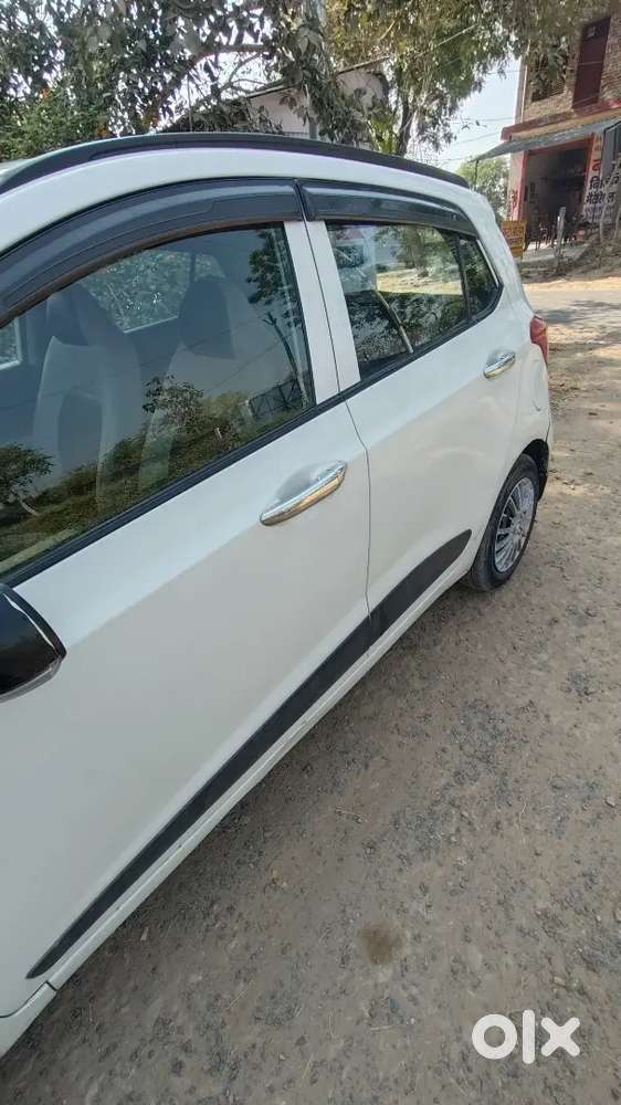 Hyundai Grand I10 2016 Diesel Well Maintained