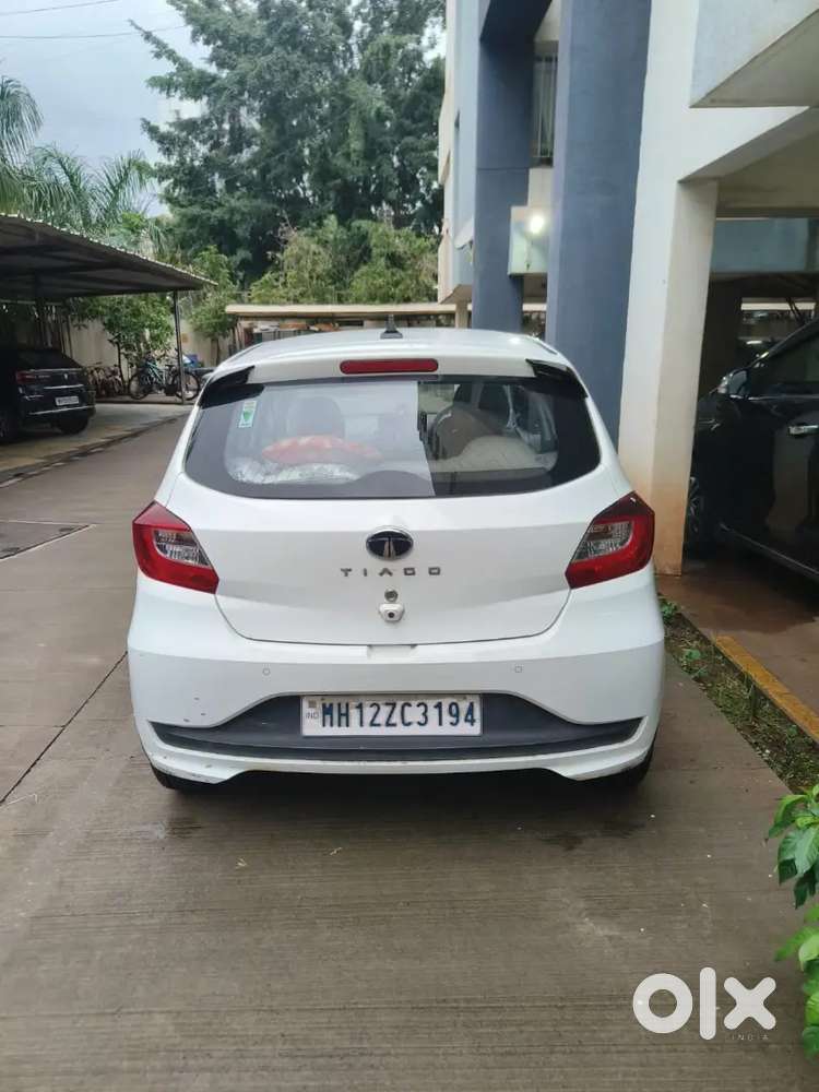 Tata Tiago 1.2 Revotron 2026 Petrol Automatic