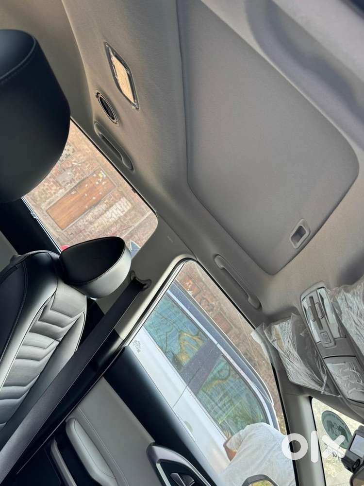 New Brand Condition Sunroof Car