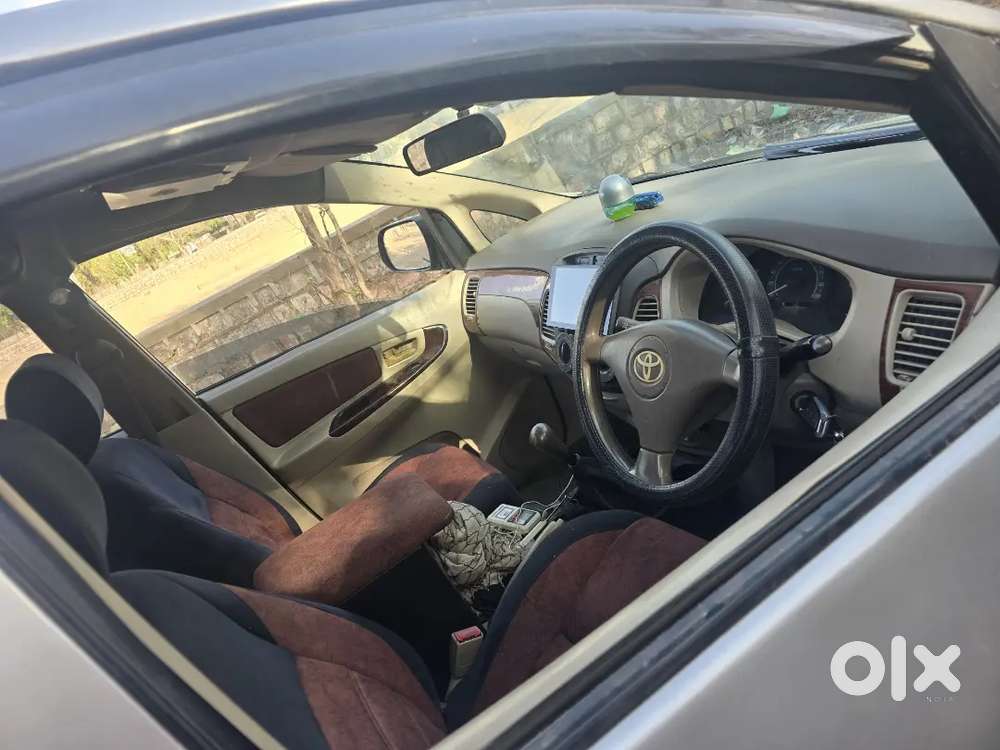 Toyota Innova 2005 Diesel Well Maintained.