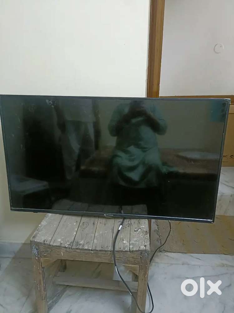 Two tv 1 for sony and 1 for micromax