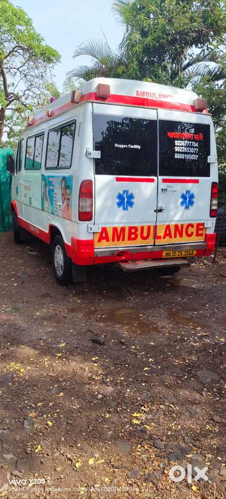 Ambulance Sell Tempo Traveller 2 Windows Ice Box