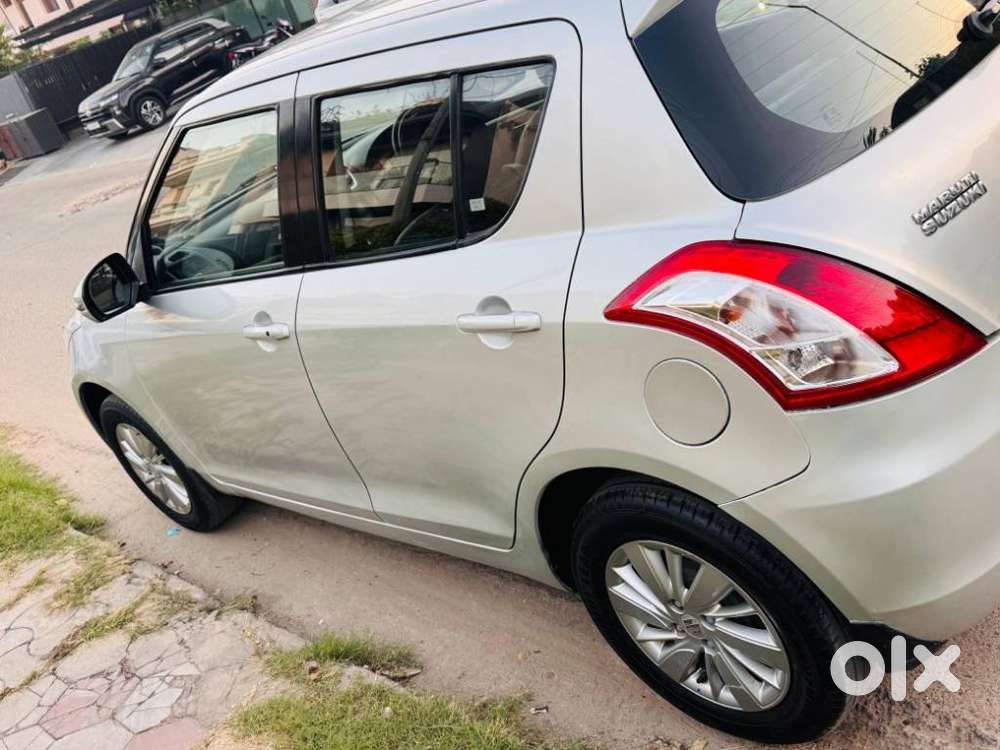 Maruti Suzuki Swift Zdi Plus, 2015, Diesel