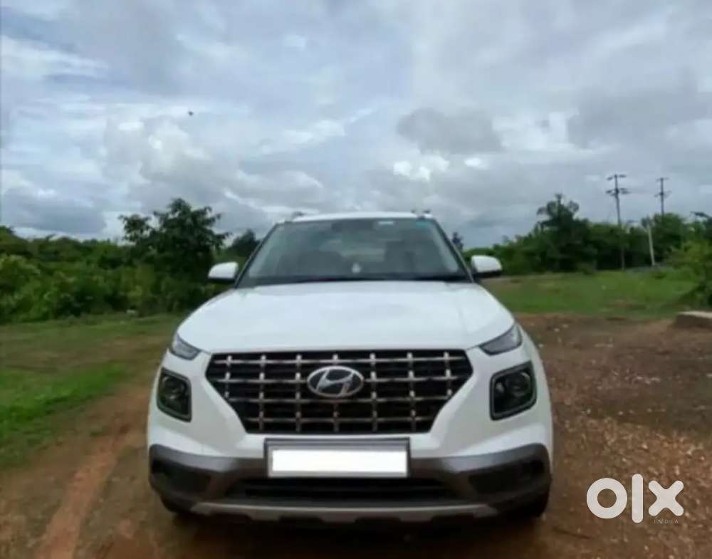Hyundai Venue 2021 Petrol 53000 Km Driven