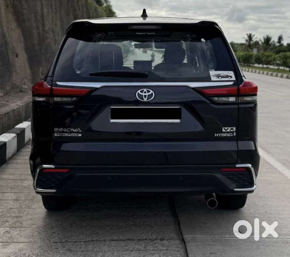 Toyota Innova Hycross 2.0 Vx (o) Hybrid 7 Str, 2024, Petrol