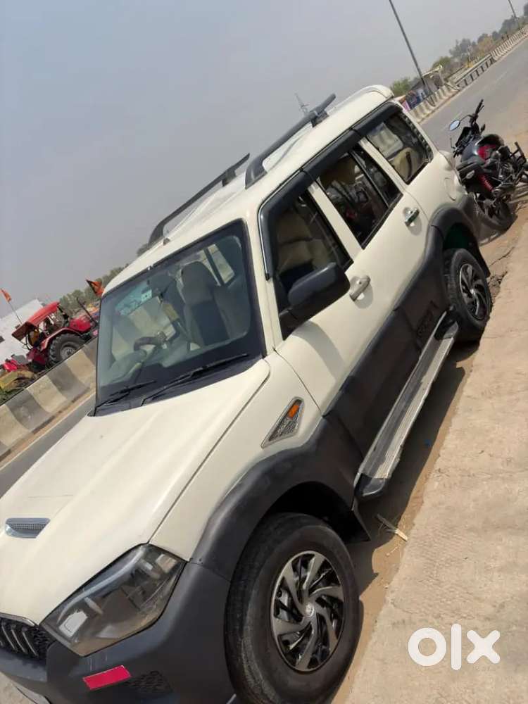 Mahindra Scorpio Classic 2015