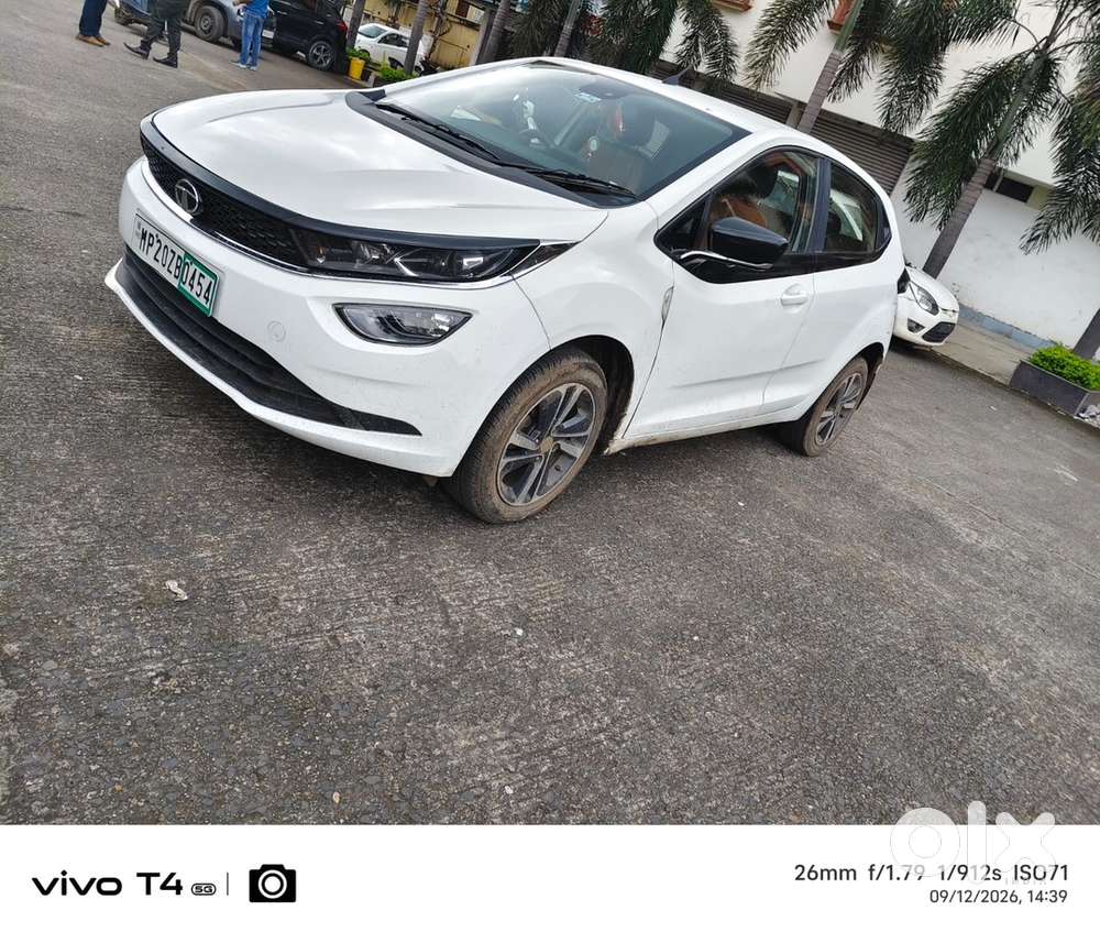 Tata Altroz Xz Top Model Petrol 2022 1st Owner 51000km