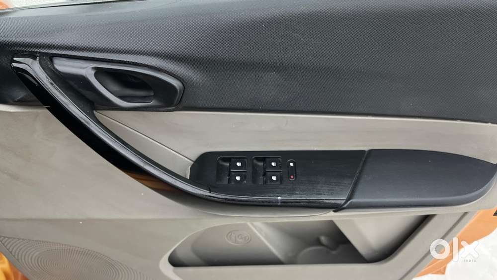 Tata Tiago 1.2 Revotron Xt, 2017, Petrol
