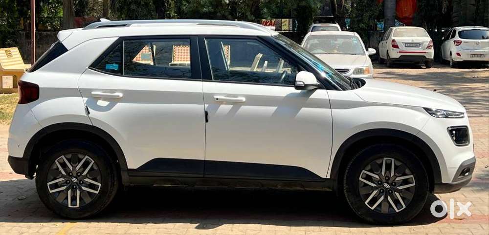 Hyundai Venue Sx Mt, 2023, Diesel