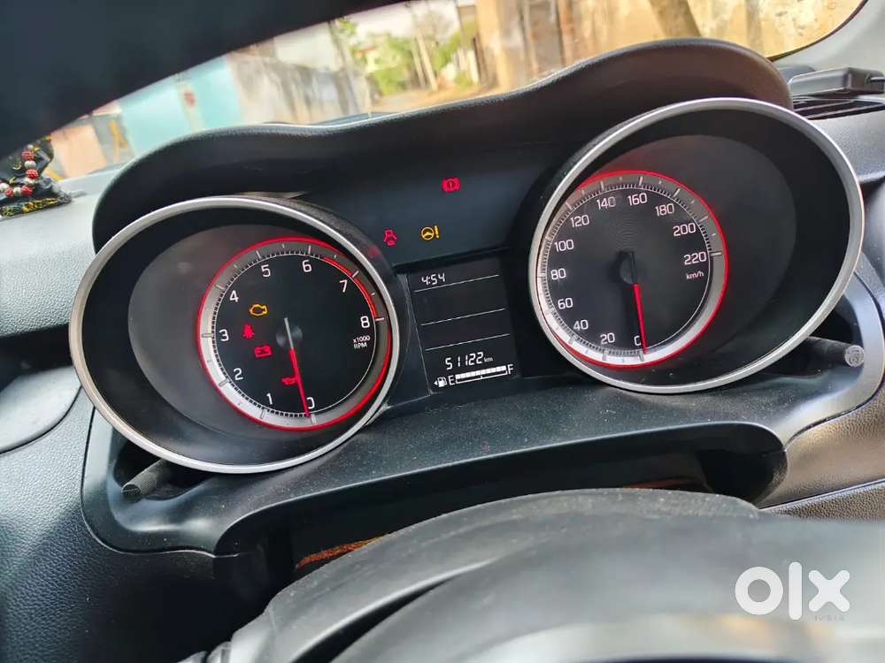 Maruti Suzuki Swift 2023 Petrol 52000 Km Driven