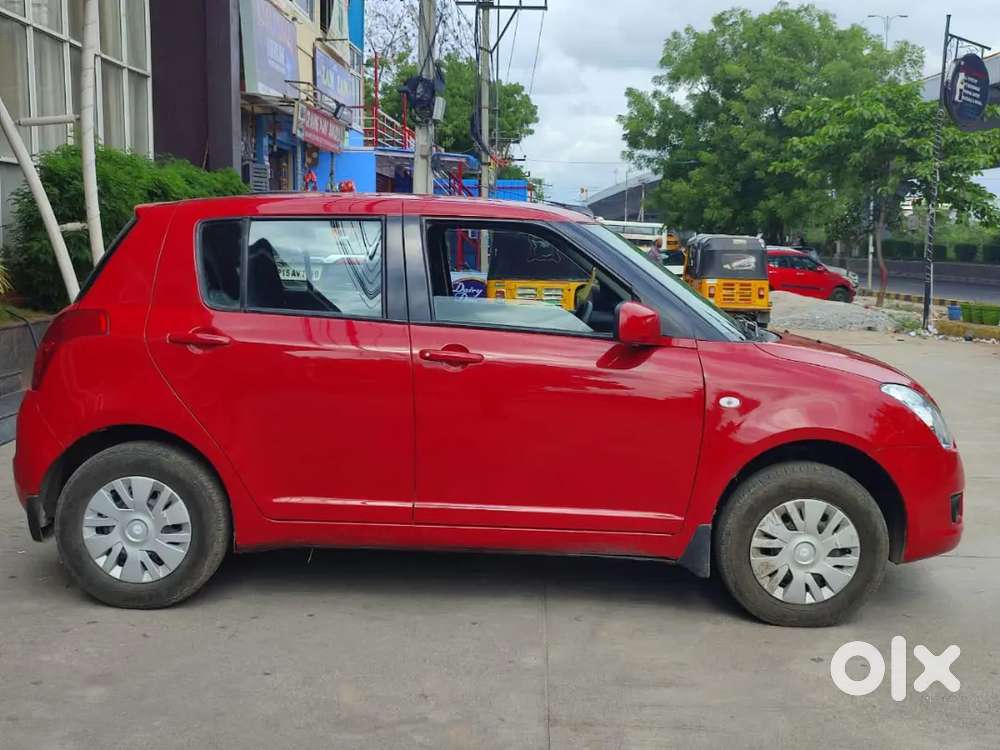 Maruit Suzuki Swift 2010 Vxi Good Condition