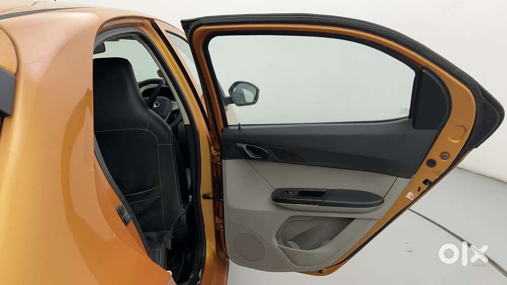 Tata Tiago 1.2 Revotron Xt, 2017, Petrol