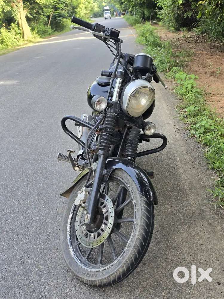Bajaj Avenger Street 2019