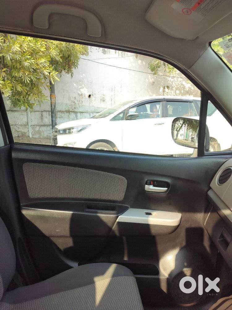 Maruti Suzuki Wagon R Lxi Optional, 2017, Petrol