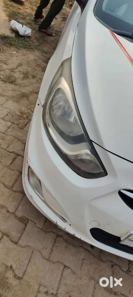 Hyundai Verna 2013 Diesel 80000 Km Driven