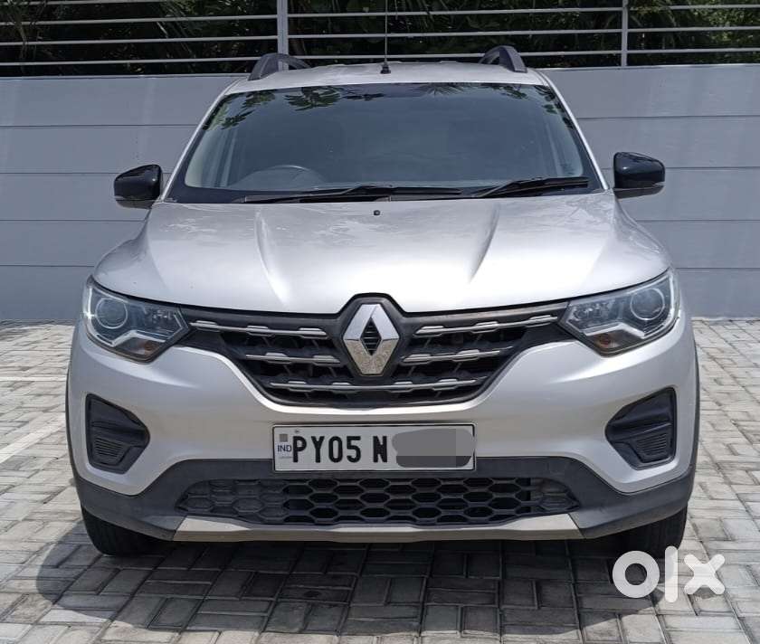 Renault Triber Rxt, 2023, Petrol