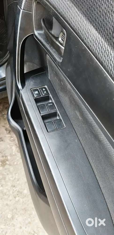 Maruti Suzuki Brezza Vdi 2018