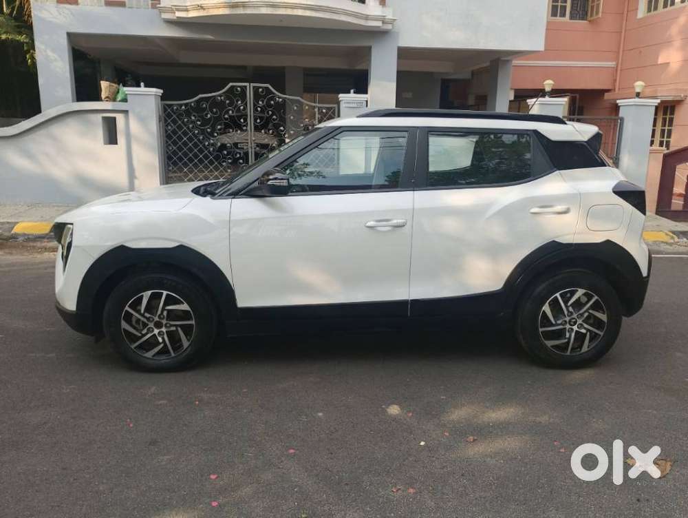 Mahindra Xuv 3xo Ax5 Pm Mt, 2024, Petrol