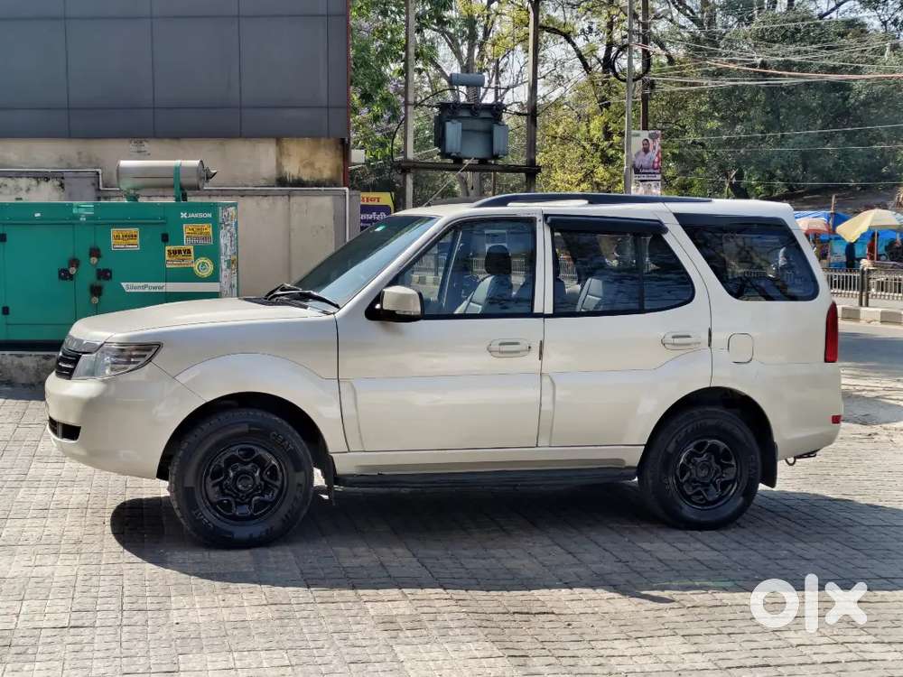 Tata Safari Storme 2013