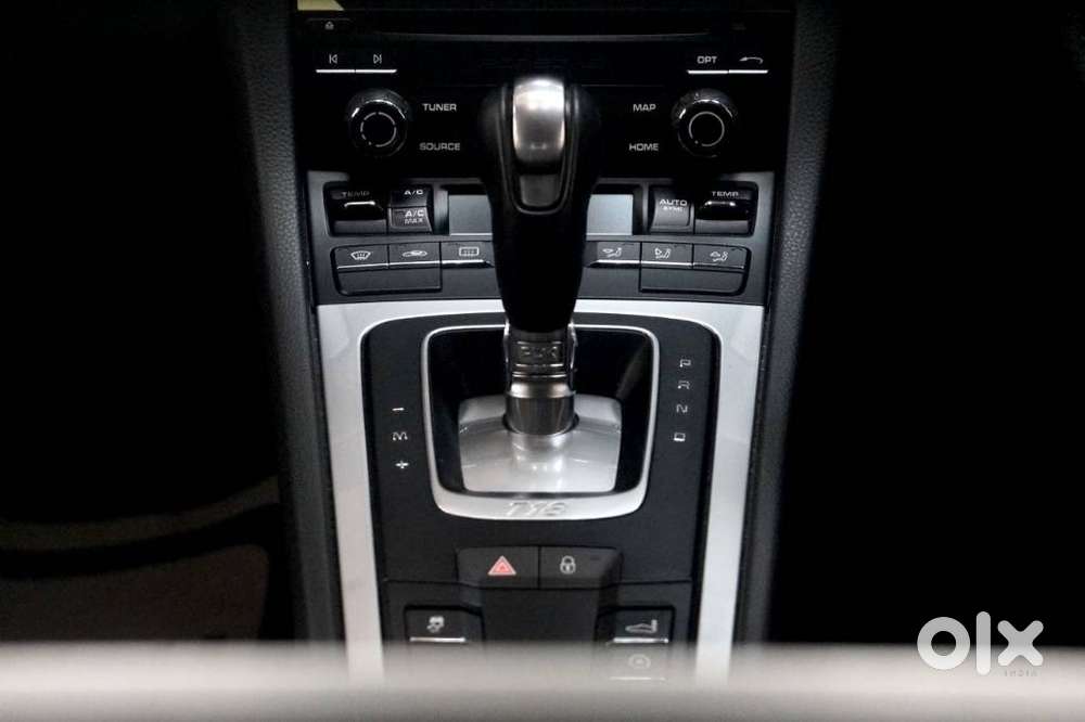 Porsche 718 Cayman Petrol, 2018, Petrol