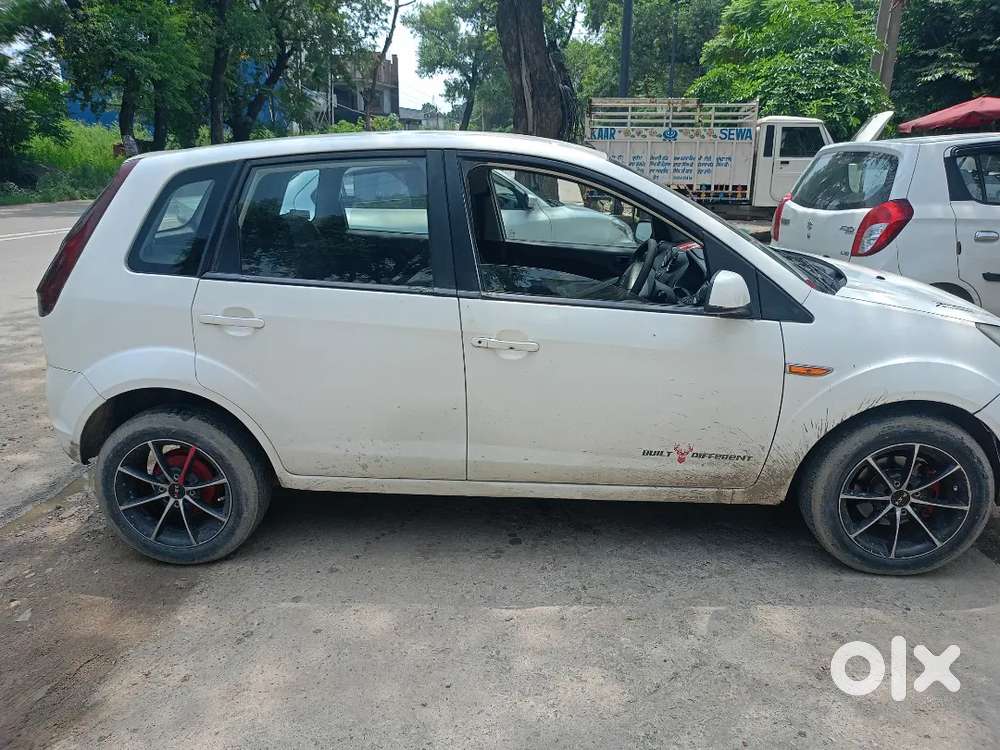 Ford Figo Diesel Titanium 2011