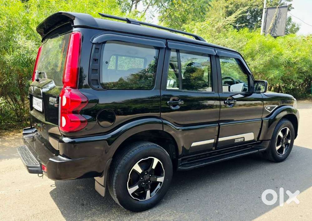Mahindra Scorpio S11 Mt 7s, 2025, Diesel