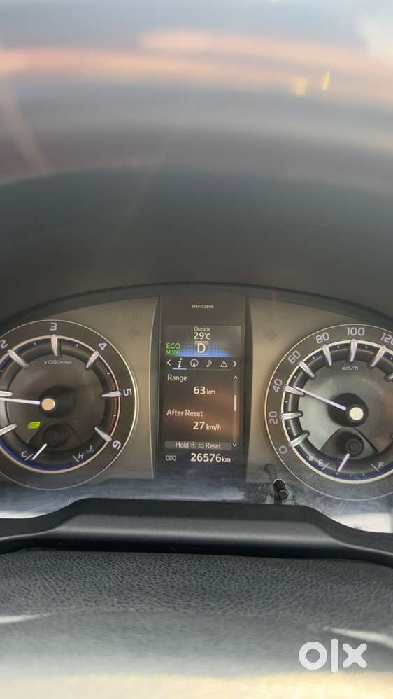 Toyota Innova 2016 Diesel 27000 Km Driven