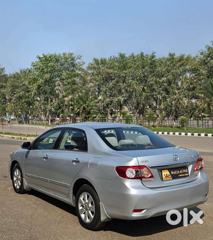 Toyota Corolla Altis 2010-2013 G Hv At, 2012, Petrol
