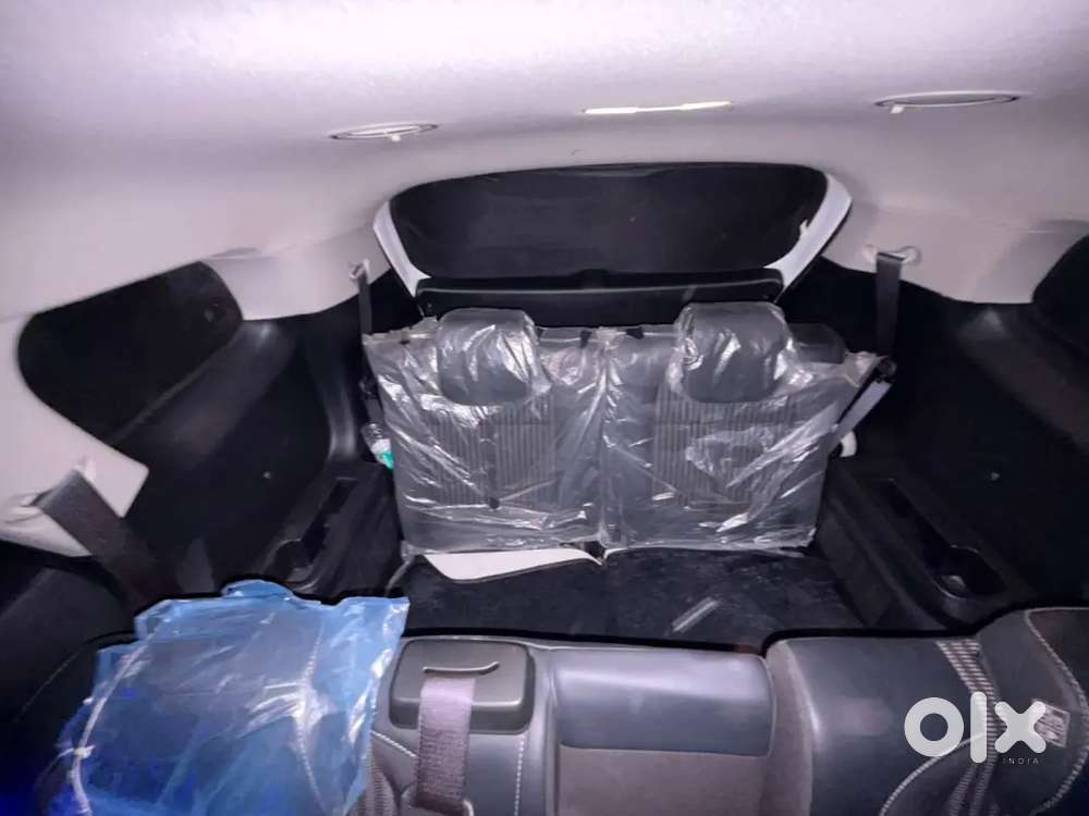 Kia Carens Prestige (o) Petrol