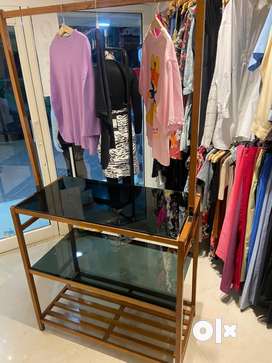 Cloth display 2025 stand olx