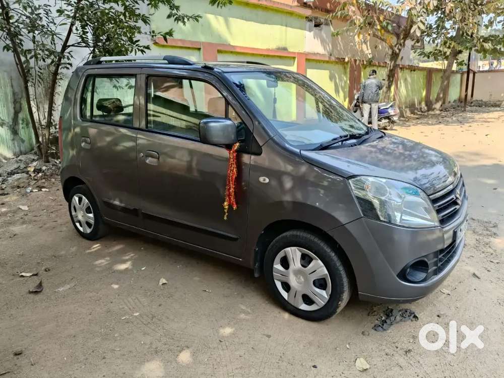 Single Handed Car. All 4 Tyres Are New. Well Maintained Interior.