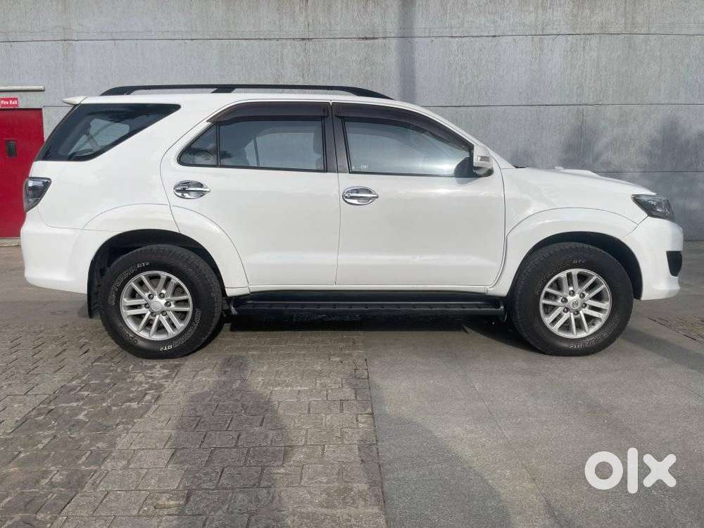 Toyota Fortuner 2011-2016 4x4 Mt, 2012, Diesel