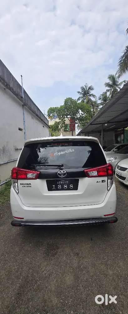 Inova Crysta Well Maintained Vehicle Up To Date Showroom Track