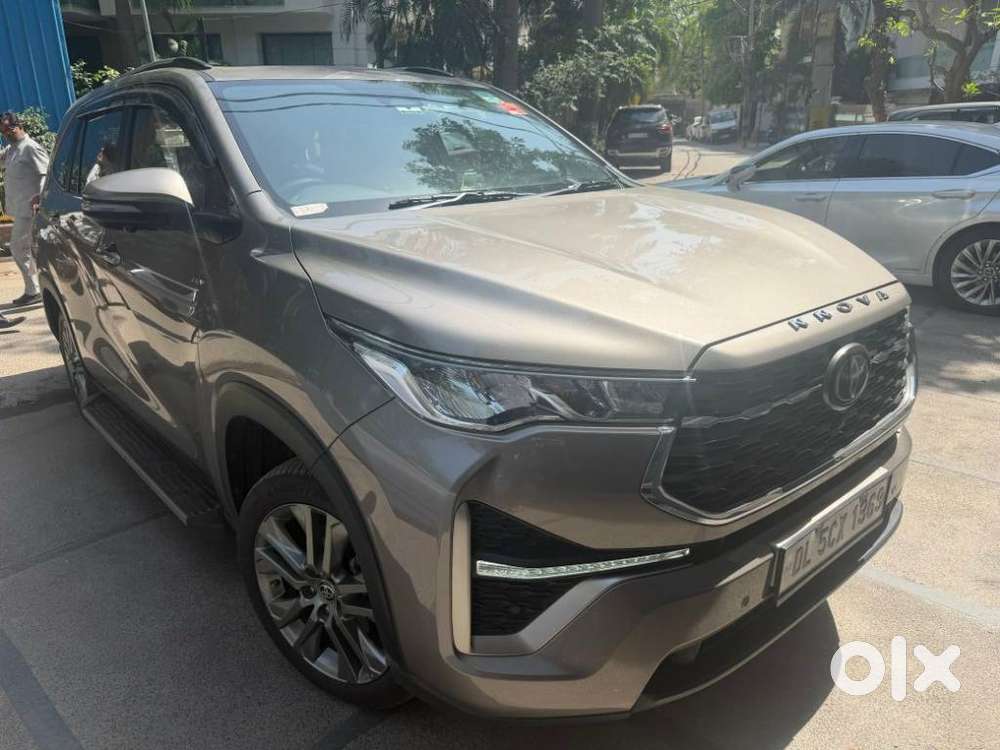 Toyota Innova Hycross 2.0 Zx (o) Hybrid 7 Str, 2025, Petrol