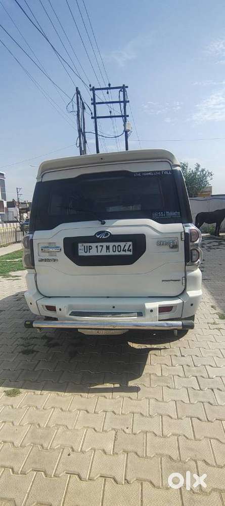 Mahindra Scorpio S6, 2017