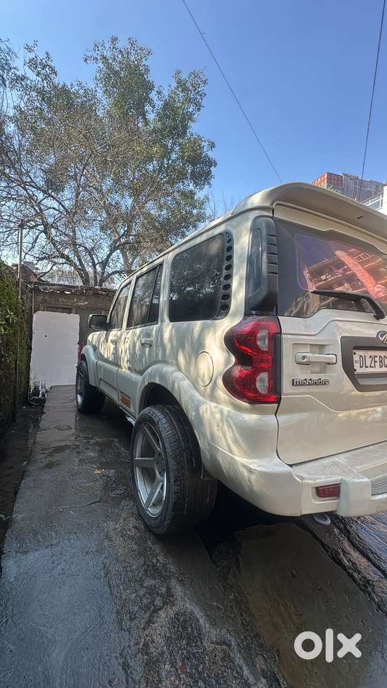 Mahindra Scorpio S6 Plus, 2017, Diesel