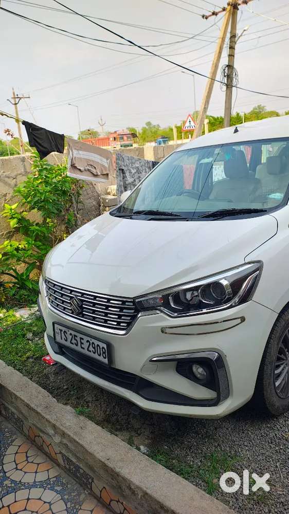 Maruti Suzuki Ertiga Alloy Wheels And Sony Touch Screen