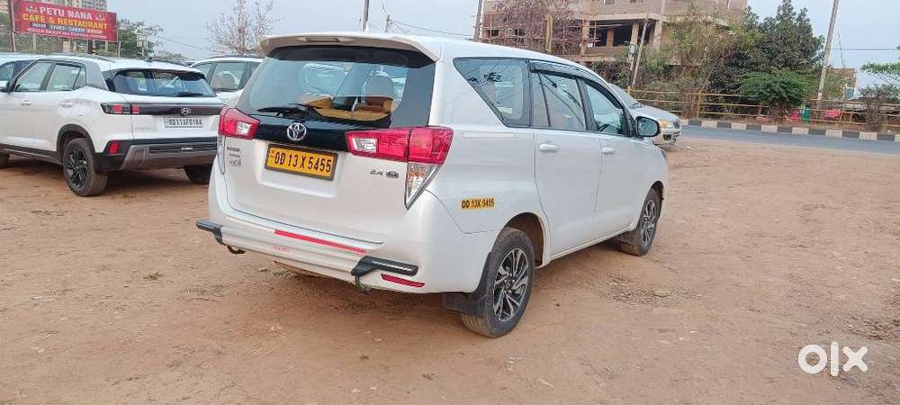 Toyota Innova Crysta 2.4 G Plus Mt 8s, 2025, Diesel