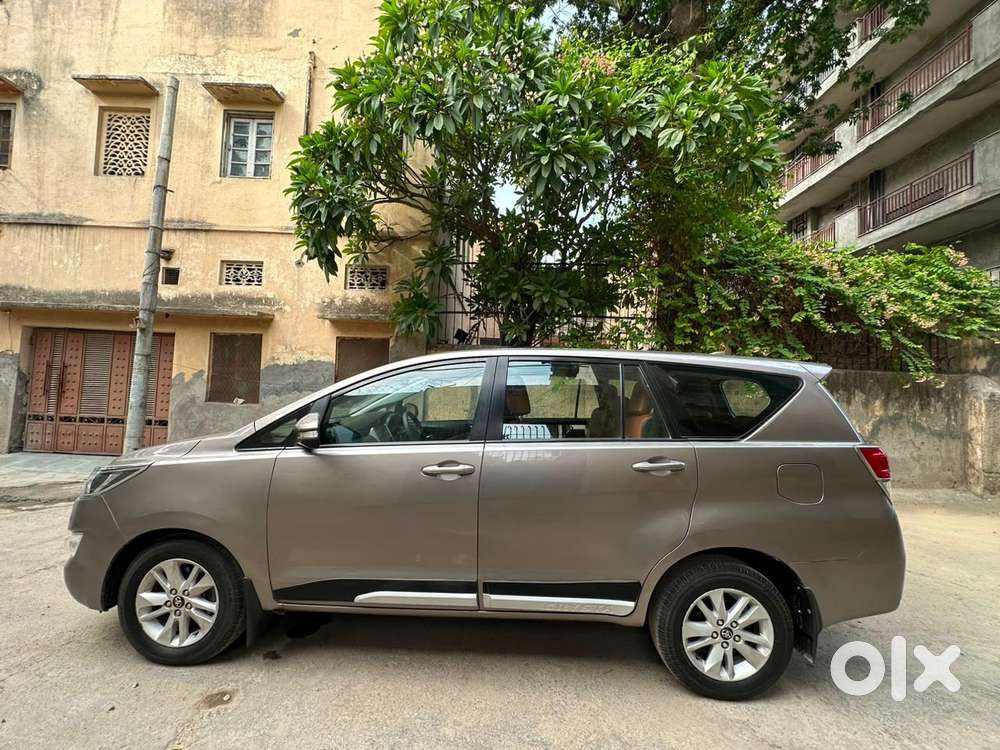 Toyota Innova Crysta 2.8 Gx At 8s, 2019, Diesel