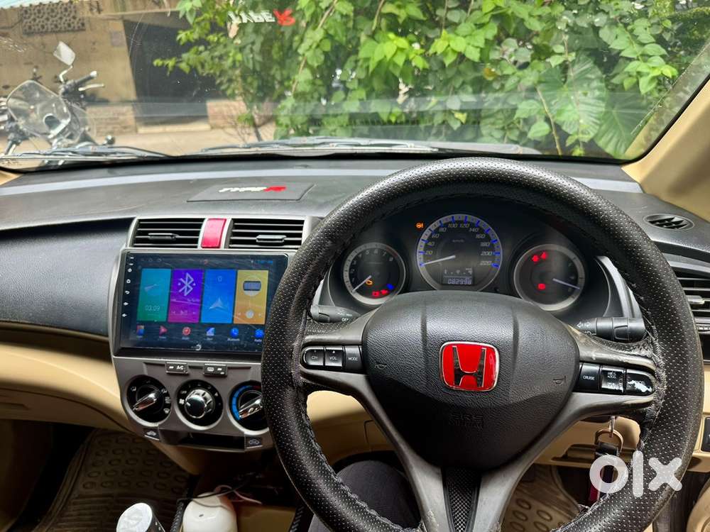 2013 Honda City I-vtec Petrol | Manual | Sunroof |